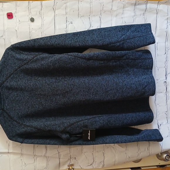 Pullover sweatshirt - Picture 6 of 6